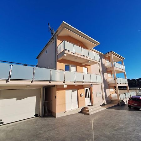 Valjan Apartmani Trogir Luaran gambar